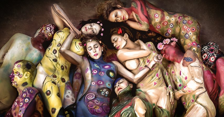 «La joven» de Gustav Klimt pintado sobre 9 modelos